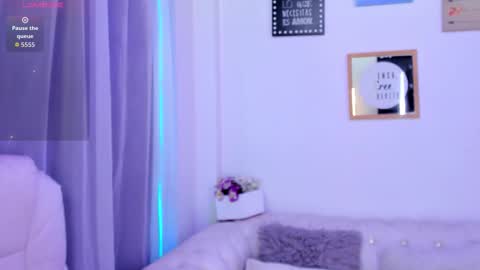 pretty online show from December 22, 2025, 11:40 am