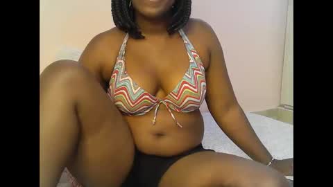 Snapshot of pretty_kylah chatting on December 17, 2025, 12:00 pm pretty_kylah online show from December 17, 2025, 12:00 pm