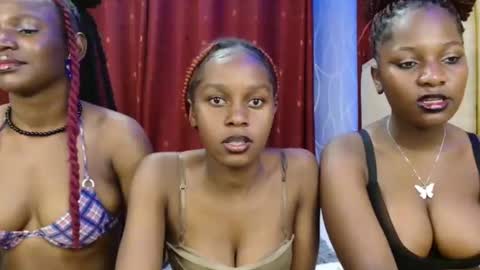 Snapshot of pretty_lioness_ chatting on February 12, 2026, 3:40 pm Pretty online show from February 12, 2026, 3:40 pm