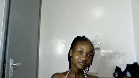 pretty luv1 online show from June 12, 2026, 11:42 am