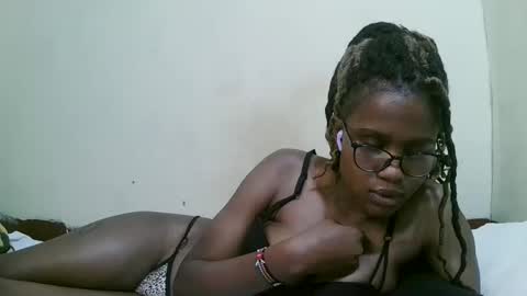 Snapshot of pretty_mellan chatting on February 16, 2025, 2:20 am pretty_mellan online show from February 16, 2025, 2:20 am