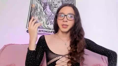 Snapshot of pretty_moonn_ chatting on February 13, 2026, 3:30 pm Pretty Moon online show from February 13, 2026, 3:30 pm