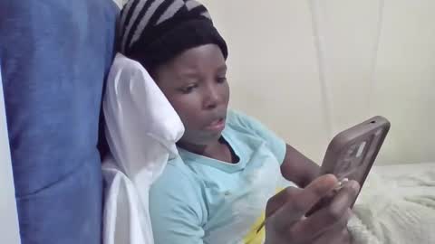 pretty_petite_ebony online show from April 3, 2026, 6:33 am