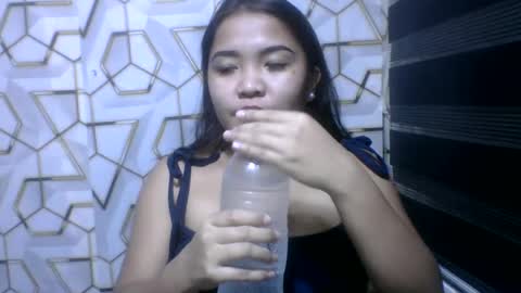 Snapshot of pretty_pharsa chatting on June 17, 2026, 7:04 pm pretty_pharsa online show from June 17, 2026, 7:04 pm