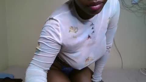 pretty_shila online show from October 23, 2025, 6:17 pm