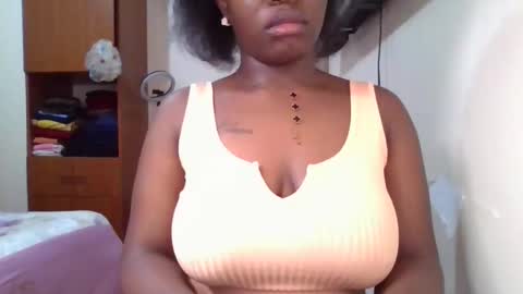 pretty_shila online show from April 6, 2026, 8:54 pm