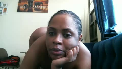 Snapshot of pretty_zii chatting on October 12, 2025, 7:40 am zii online show from October 12, 2025, 7:40 am
