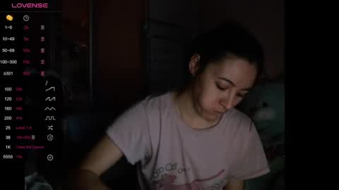 Snapshot of prettybella_7 chatting on December 17, 2024, 4:45 am Bella online show from December 17, 2024, 4:45 am