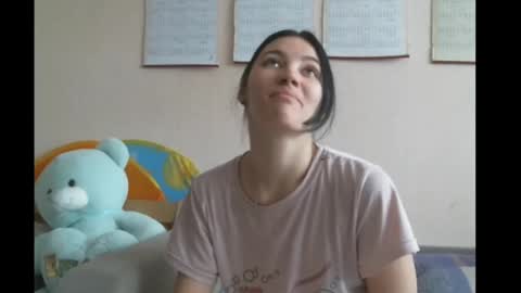 Snapshot of prettybella_7 chatting on December 26, 2024, 10:05 am Bella online show from December 26, 2024, 10:05 am