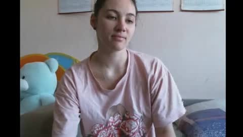 Snapshot of prettybella_7 chatting on February 7, 2025, 10:29 am Bella online show from February 7, 2025, 10:29 am
