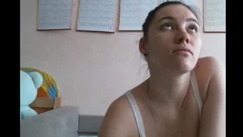 Snapshot of prettybella_7 chatting on February 12, 2025, 12:01 pm Bella online show from February 12, 2025, 12:01 pm