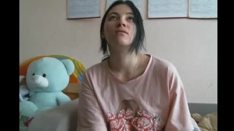 Snapshot of prettybella_7 chatting on February 13, 2025, 8:59 am Bella online show from February 13, 2025, 8:59 am
