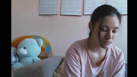 Snapshot of prettybella_7 chatting on February 18, 2025, 11:00 am Bella online show from February 18, 2025, 11:00 am