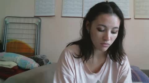 Snapshot of prettybella_7 chatting on October 3, 2025, 8:11 am Bella online show from October 3, 2025, 8:11 am