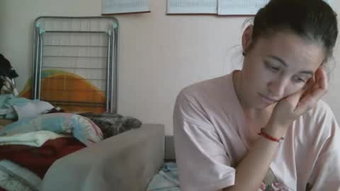 Snapshot of prettybella_7 chatting on October 10, 2025, 8:57 am Bella online show from October 10, 2025, 8:57 am