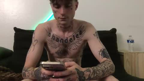 pretty boy online show from November 11, 2025, 4:01 am