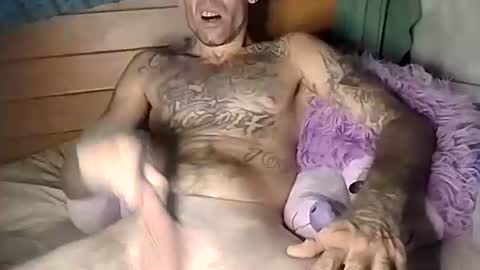 Snapshot of prettyboytatted69 chatting on September 30, 2025, 10:04 pm Prettyslangin69 FYPM online show from September 30, 2025, 10:04 pm