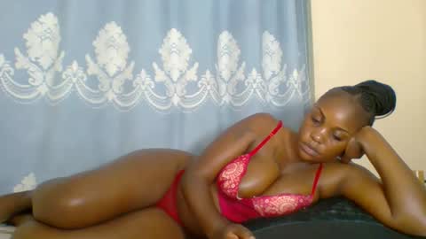SHANIA online show from October 21, 2025, 8:42 pm