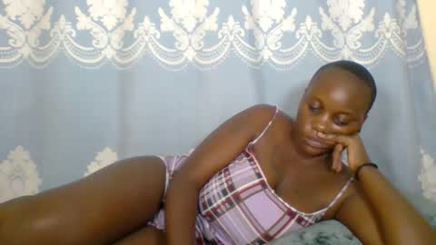 SHANIA online show from May 3, 2026, 9:32 pm
