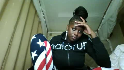 prettydulce online show from February 18, 2026, 4:36 pm