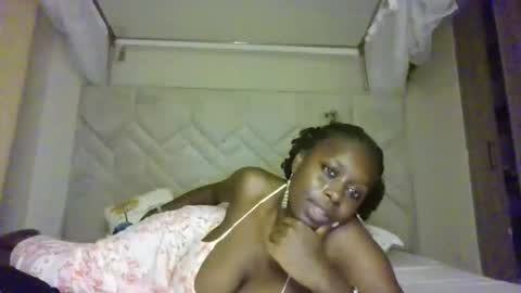 prettydulce online show from April 13, 2026, 3:28 pm