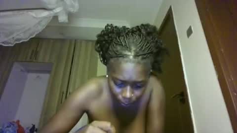 Snapshot of prettydulce chatting on April 30, 2026, 3:13 am prettydulce online show from April 30, 2026, 3:13 am