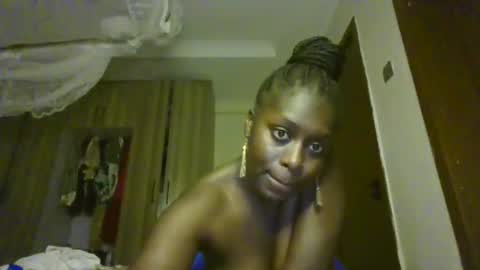 Snapshot of prettydulce chatting on May 31, 2026, 2:13 pm prettydulce online show from May 31, 2026, 2:13 pm