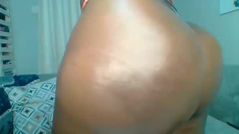 PrettyEla online show from April 13, 2026, 1:27 pm