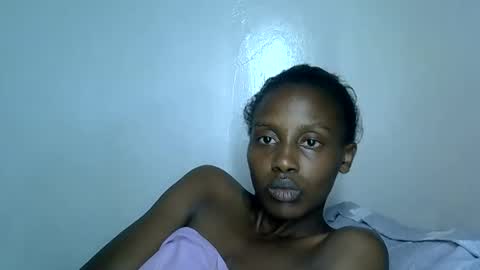 Prettiesexxy online show from December 3, 2025, 9:02 pm