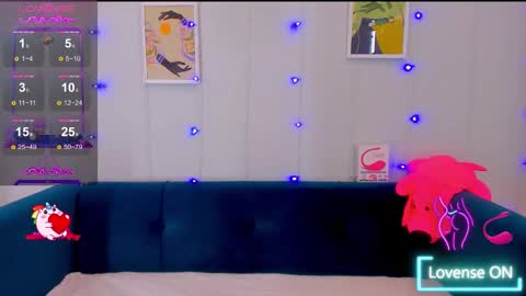 Snapshot of prettyevie chatting on January 13, 2026, 11:37 am Evie online show from January 13, 2026, 11:37 am