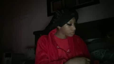 Snapshot of prettyfacefemale chatting on May 5, 2026, 10:01 am prettyfacefemale online show from May 5, 2026, 10:01 am