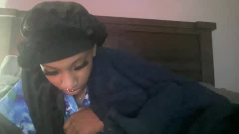 Snapshot of prettyfacefemale chatting on June 12, 2026, 3:27 am prettyfacefemale online show from June 12, 2026, 3:27 am