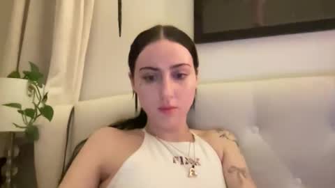 pretty girl opal  lightskin dick online show from December 20, 2025, 6:31 am