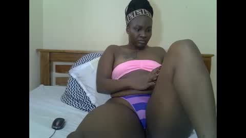 Snapshot of prettyliz30 chatting on April 20, 2026, 7:22 am LILIAN online show from April 20, 2026, 7:22 am