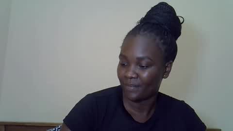 Snapshot of prettyliz30 chatting on April 22, 2026, 4:30 pm LILIAN online show from April 22, 2026, 4:30 pm