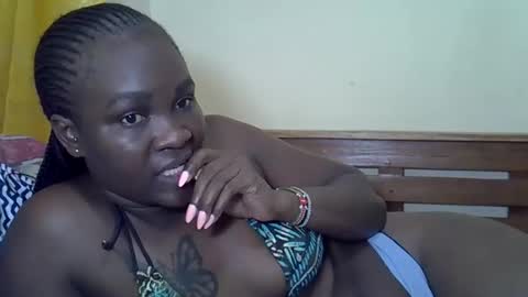 Snapshot of prettyliz30 chatting on May 14, 2026, 10:05 pm LILIAN online show from May 14, 2026, 10:05 pm