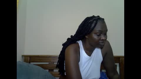 Snapshot of prettyliz30 chatting on May 26, 2026, 12:17 am LILIAN online show from May 26, 2026, 12:17 am