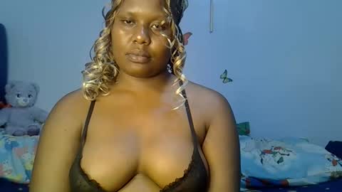 prettymel_ online show from January 16, 2026, 9:30 pm