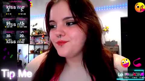 Snapshot of prettypearl123 chatting on September 27, 2025, 5:51 pm pretttypearl online show from September 27, 2025, 5:51 pm