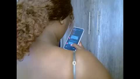 Snapshot of prettypearl_ chatting on January 9, 2025, 7:10 am pearl online show from January 9, 2025, 7:10 am