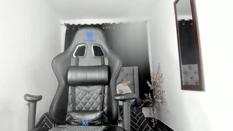 Snapshot of prettypervyx chatting on March 2, 2025, 9:21 am Laura Onlyfans 40OFF online show from March 2, 2025, 9:21 am