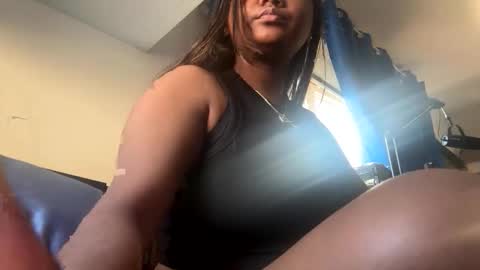 prettyyalisha online show from April 14, 2026, 1:50 pm