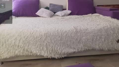 Kitty online show from April 15, 2026, 2:18 am