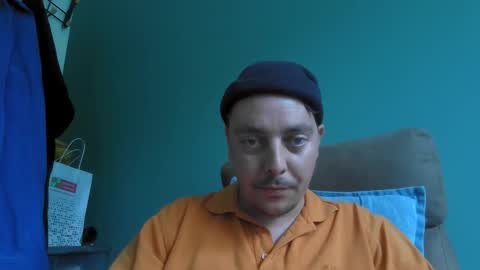 prieslucas068 online show from May 19, 2026, 9:48 am