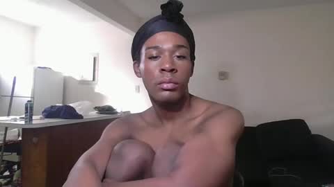 Snapshot of princeofmisfit chatting on November 17, 2025, 7:52 pm princeofmisfit online show from November 17, 2025, 7:52 pm