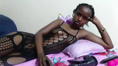 Snapshot of princeslov1 chatting on October 13, 2025, 8:03 am Shan online show from October 13, 2025, 8:03 am