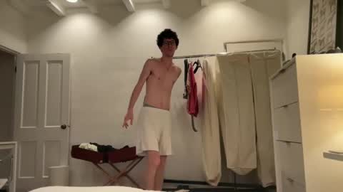 Peaches online show from March 9, 2025, 6:39 am