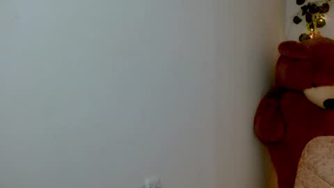 Snapshot of princess_280119 chatting on February 23, 2026, 12:35 pm princess_280119 online show from February 23, 2026, 12:35 pm