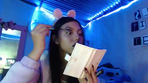  Elia  online show from October 19, 2025, 11:16 pm