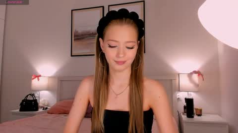 Snapshot of princess_nier chatting on May 27, 2026, 8:17 pm Princess Diana online show from May 27, 2026, 8:17 pm